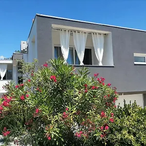 Apartmán Dora Bibinje, 30 M From The Sea, Bibinje